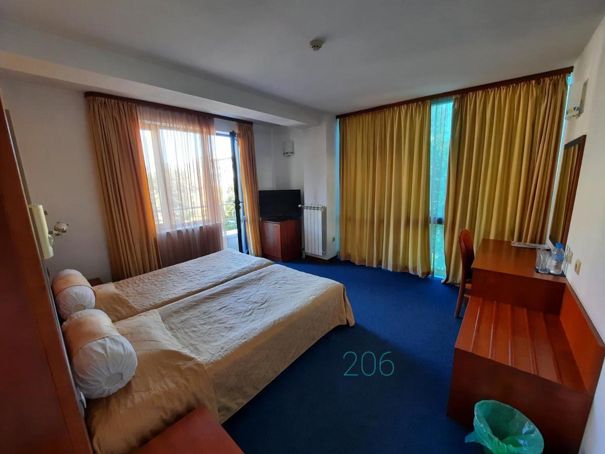 Hotel Latinka Sofia Exteriör bild